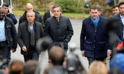 Accueil houleux pour Fillon dans une exploitation du Pays basque