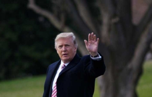 Trump devrait signer lundi son nouveau décret migratoire 