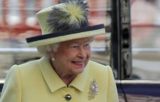 Brexit la reine Elizabeth II autorise son déclenchement 