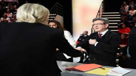 Mélenchon très bon, Fillon solide, Macron inégal, selon des experts
