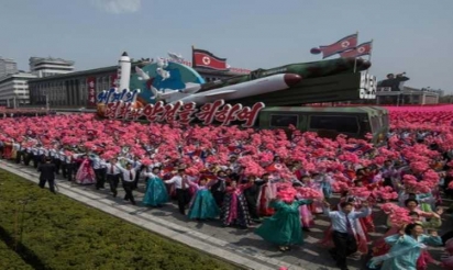 Corée du Nord show militaire et menace de riposte nucléaire