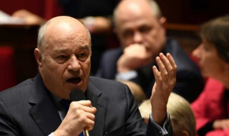 Le ministre PRG Baylet rejoint à son tour Macron