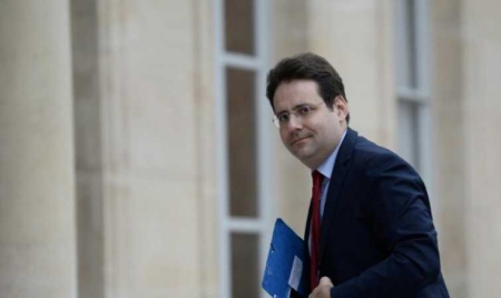 Fekl dépose plainte pour diffamation après des propos de Philippot (FN) visant la police