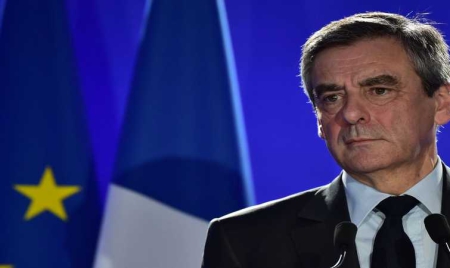 Fillon fait monter la tension avec Hollande