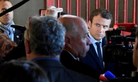 Macron attaque la combine de Le Pen avec Dupont-Aignan