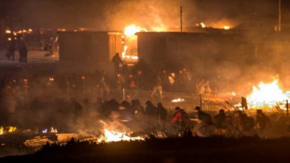 Le camp de migrants de Grande-Synthe réduit en cendres
