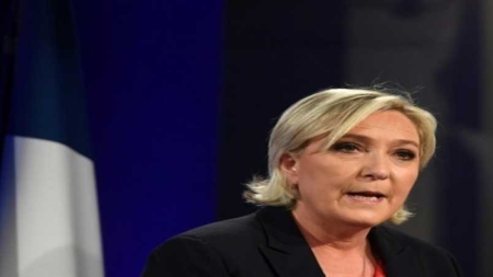 Marine Le Pen redevient présidente du FN à la place de Steeve Briois