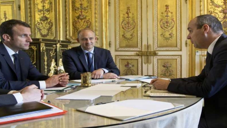 Code du travail: Macron consulte pour préparer une réforme à haut risque