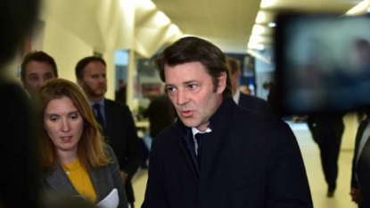 Baroin ceux qui se rapprochent du FN ou de Macron seront exclus de LR