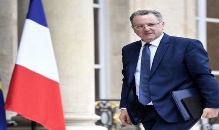 Ferrand épinglé par Le Canard enchaîné, premier accroc du quinquennat Macron