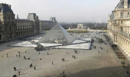 Présidentielle  Macron fêtera son éventuelle victoire au Louvre, Le Pen au bois de Vincennes