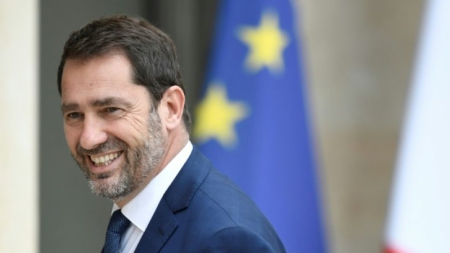 Poutine à Versailles dialoguer, ce n’est pas s’aligner, dit Castaner