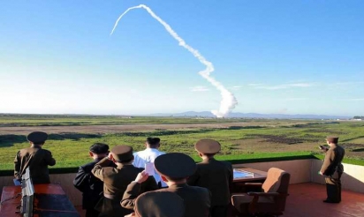 Corée du Nord Kim supervise l’essai d’un nouveau système antiaérien