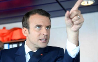 Kwassa-kwassa vives réactions après une plaisanterie de Macron