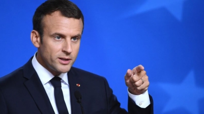 La nuit de sa victoire, Emmanuel Macron a écrit la préface du livre de Jean-Paul Huchon