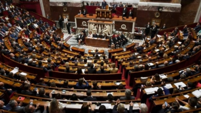 Premier volet d’interdiction du travail en famille pour les élus voté à l’Assemblée