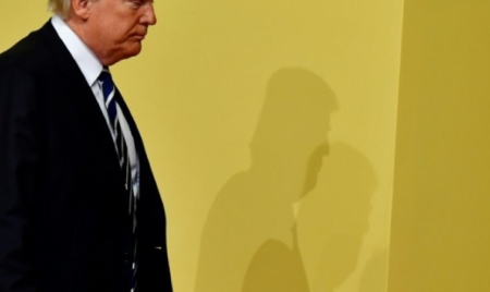 Les sénateurs communistes n’iront pas voir Trump au défilé du 14 juillet