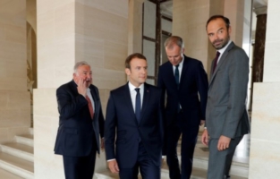 Seul un Français sur 4 convaincu par les discours de Macron et Philippe