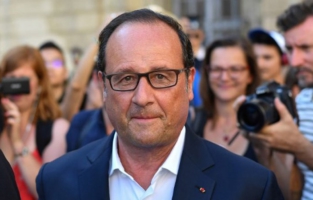 Hollande voit tous ceux qui vont compter au Congrès du PS