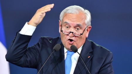Raffarin refuse un poste en or proposé par Macron
