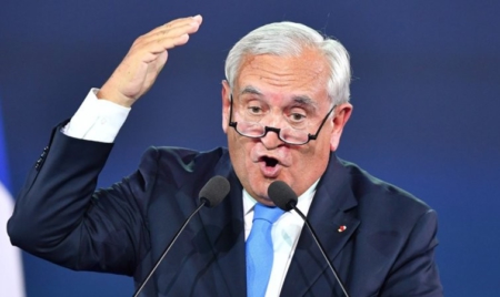 Raffarin refuse un poste en or proposé par Macron