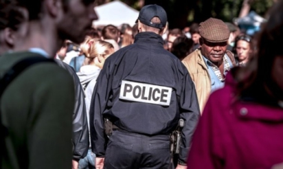 Contrôles d’identité détournés la Préfecture de police dément les accusations