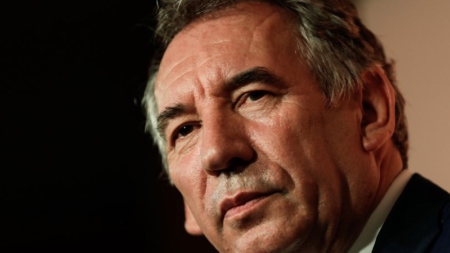 François Bayrou très critique envers Emmanuel Macron et le gouvernement