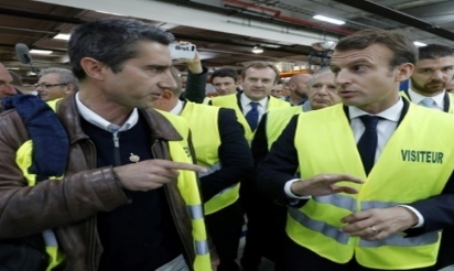 De retour chez Whirlpool, Macron se défend de favoriser les plus riches
