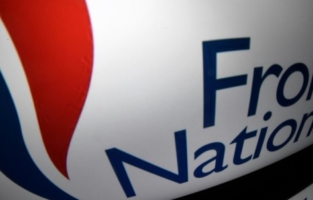 Le FN consulte ses adhérents clé de voûte de la refondation du parti 
