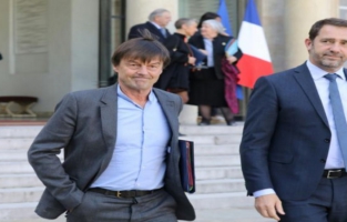 France: la baisse à 50% du nucléaire repoussée, colère contre Hulot 