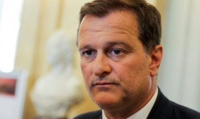 Assistants d’eurodéputés FN Louis Aliot mis en examen pour abus de confiance