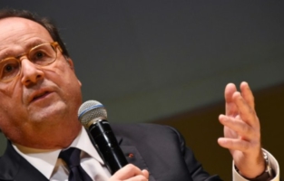 Pour Hollande, le PS a un avenir et la gauche n'est pas incarnée par Mélenchon