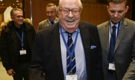 Jean-Marie Le Pen va publier ses mémoires juste avant le congrès du FN